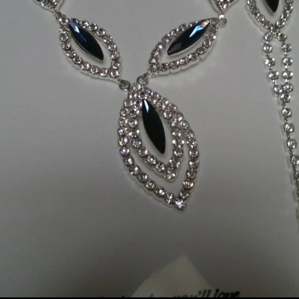 3 pcs Rhinestone Necklace Set - Picture 3 of 4